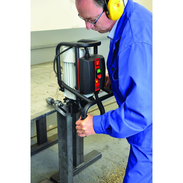 Steelmax BM21 SS portable beveling machine for stainless steel - In use on plate steel